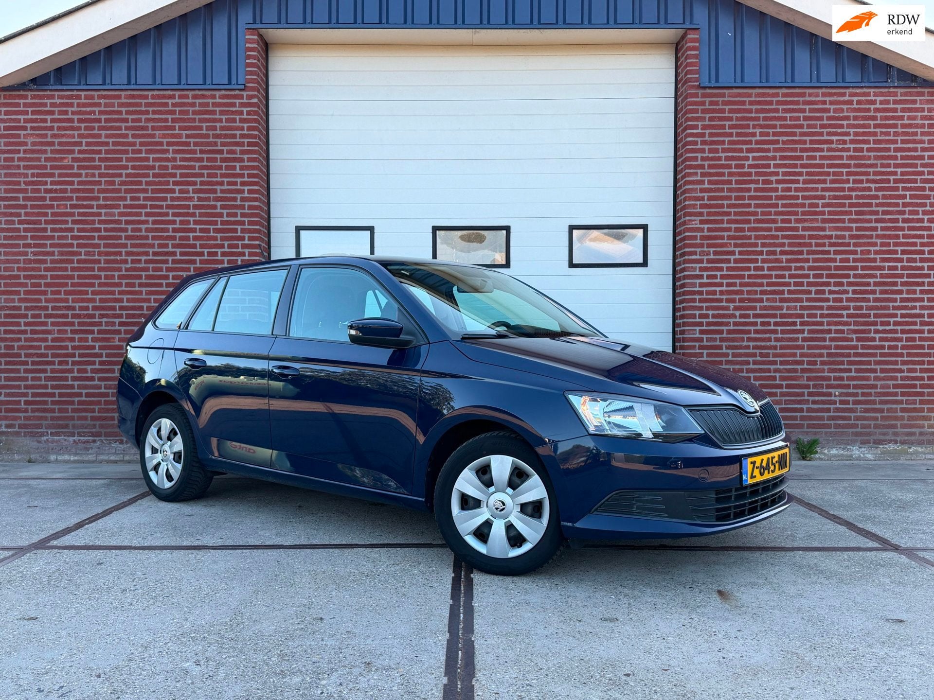 Skoda Fabia Combi 1.2 TSI Edition, Auto's, Skoda, Stof, 4 cilinders, Blauw, Handgeschakeld