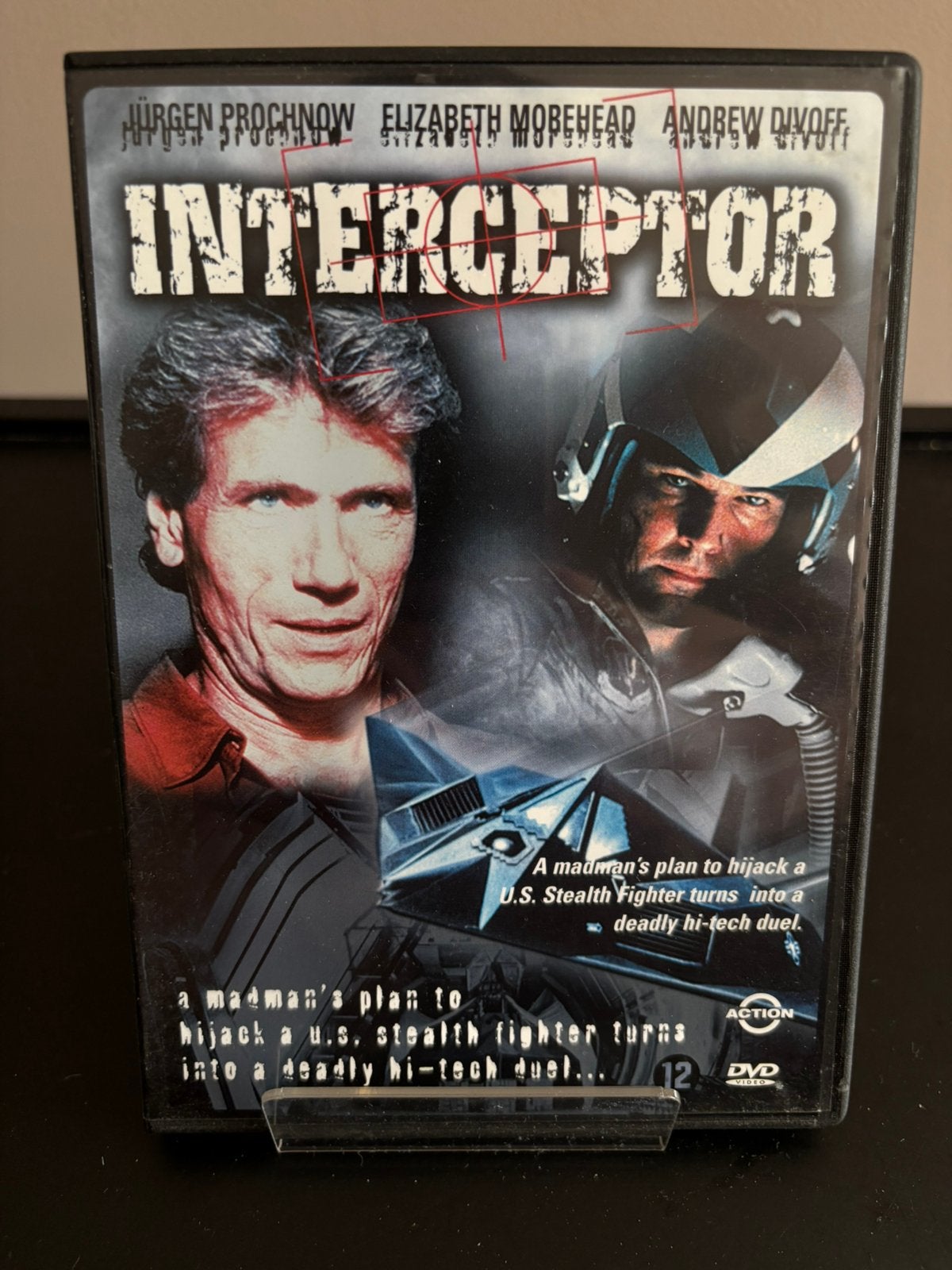 Interceptor, Vanaf 16 jaar, Ophalen of Verzenden, Zo goed als nieuw