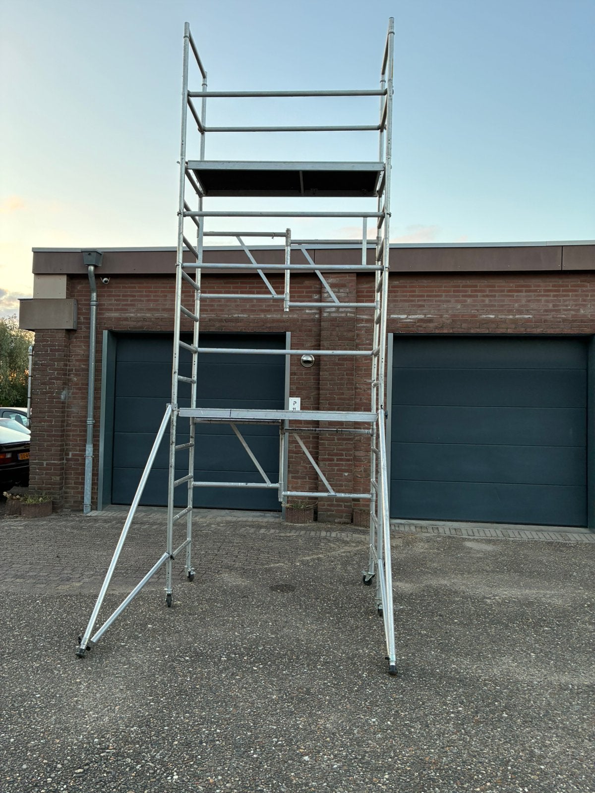 Altrex smalle rolsteiger te koop met een werkhoogte van 6 m, Ophalen, Gebruikt, Rolsteiger of Kamersteiger, 5 meter of hoger