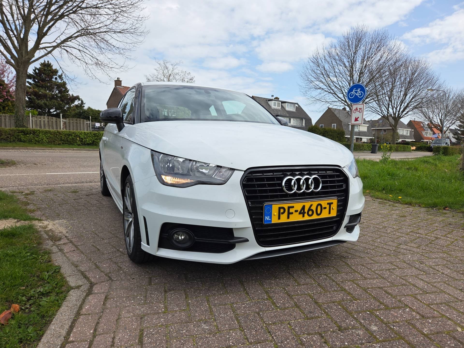 AUDI A1 1.2 TFSI 86pk S PRO LINE BUSINESS, Voorwielaandrijving, Euro 5, 4 cilinders, 4 stoelen