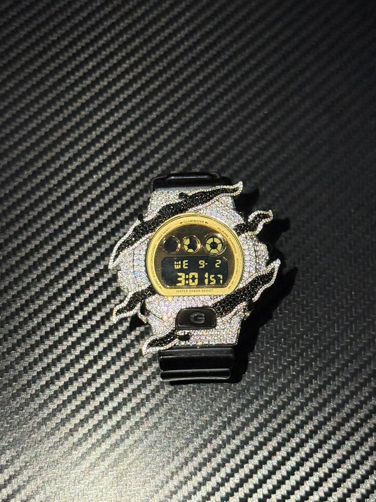 G-Shock DW-6900 Moissanite Custom Iced Out Watch, Sieraden, Tassen en Uiterlijk, Horloges | Heren, Casio, Polshorloge, Kunststof