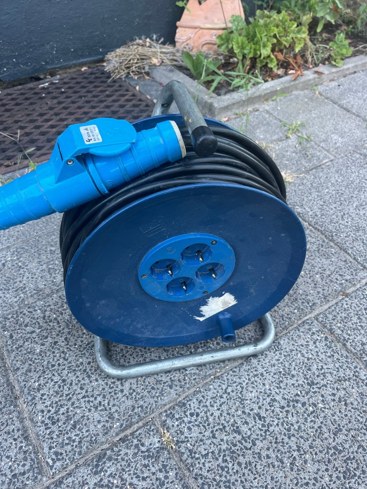 Kabelhaspel 50 meter met 220V aansluiting en eurostekker, Ophalen, Gebruikt, Kabelhaspel