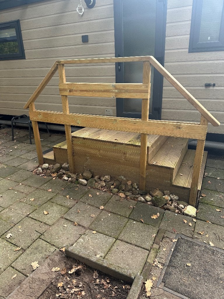 2 Bordes trappen hout, Doe-het-zelf en Verbouw, Ophalen, Zo goed als nieuw, Trap, Minder dan 2 meter