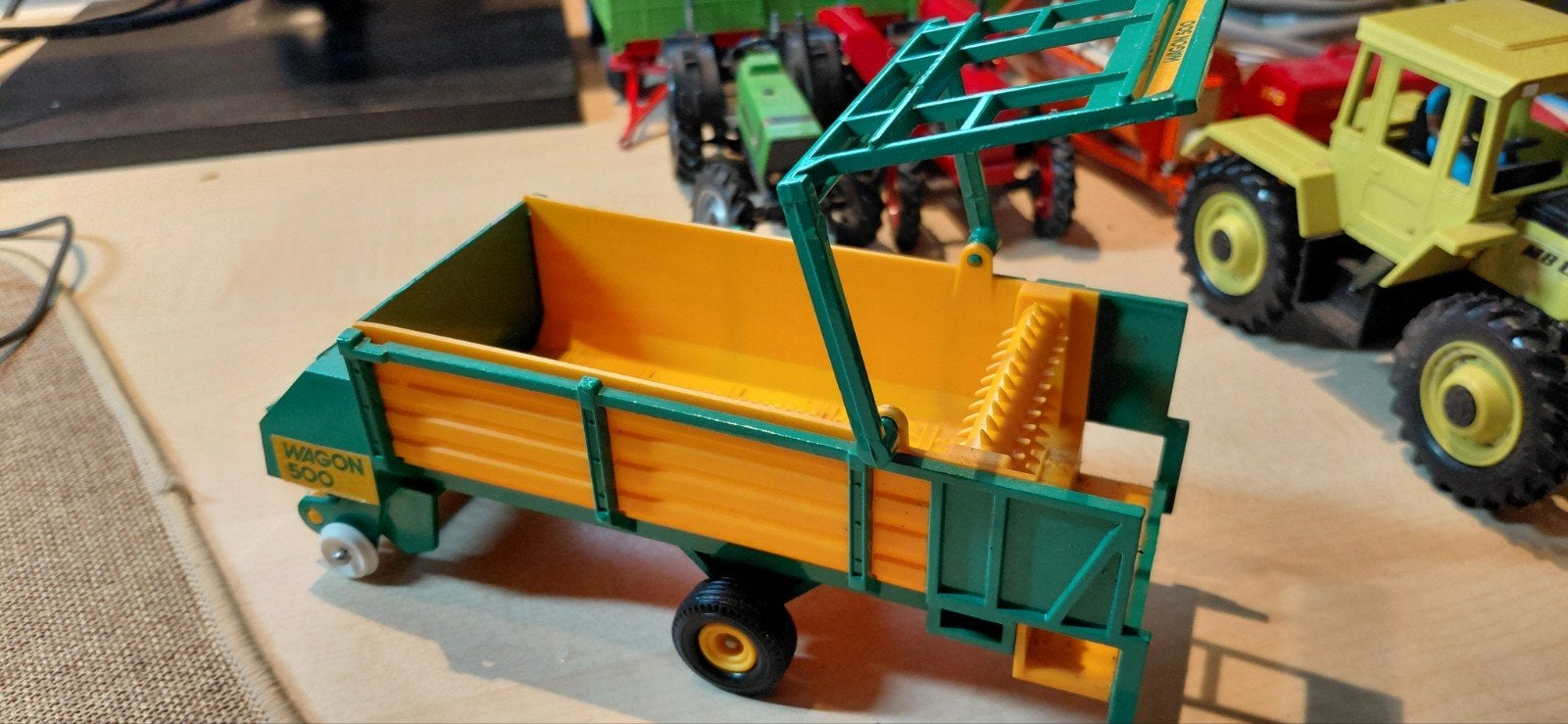 Opraapdoseerwagen Britains, Ophalen of Verzenden, Gebruikt, Tractor of Landbouw, Britains