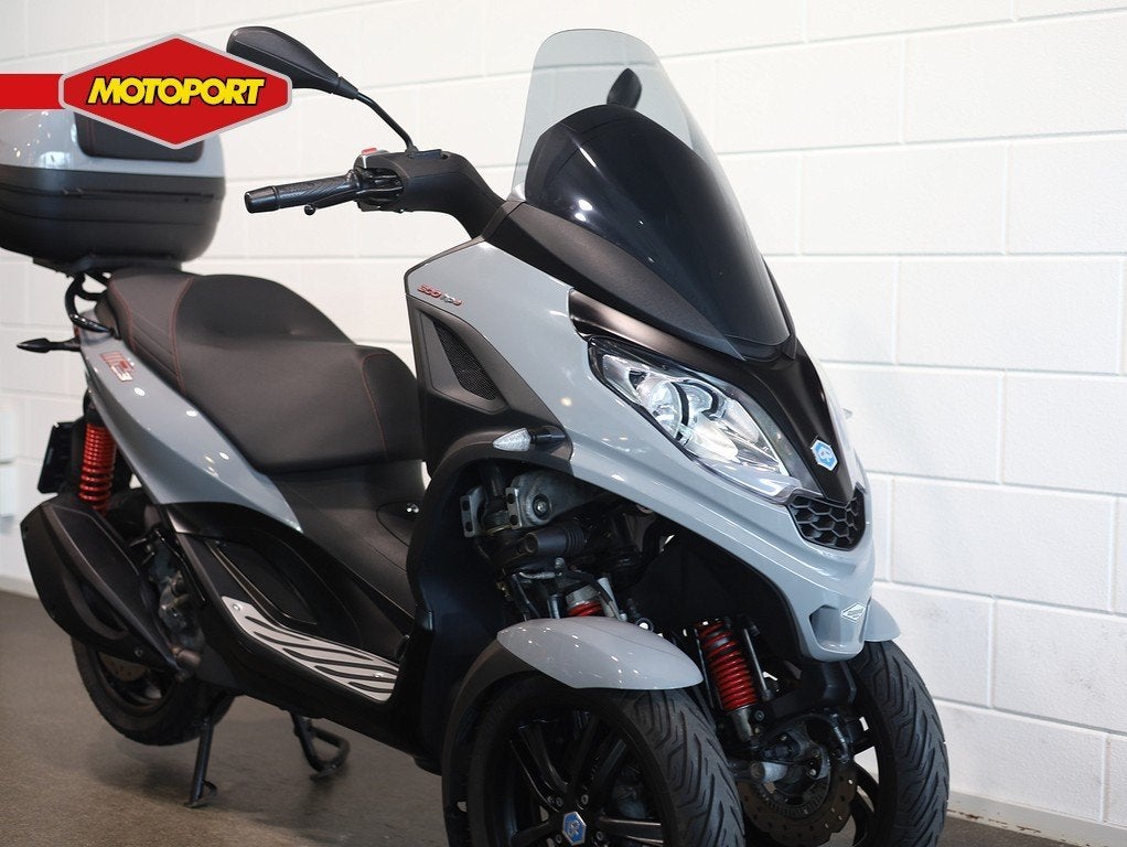 Piaggio MP 3 300 HPE (bj 2021), Piaggio & C .s.p.a., Viale Rinaldo Piaggio 25
56025  Pontedera, IT, Bedrijf, Verkoop@piaggio.nl