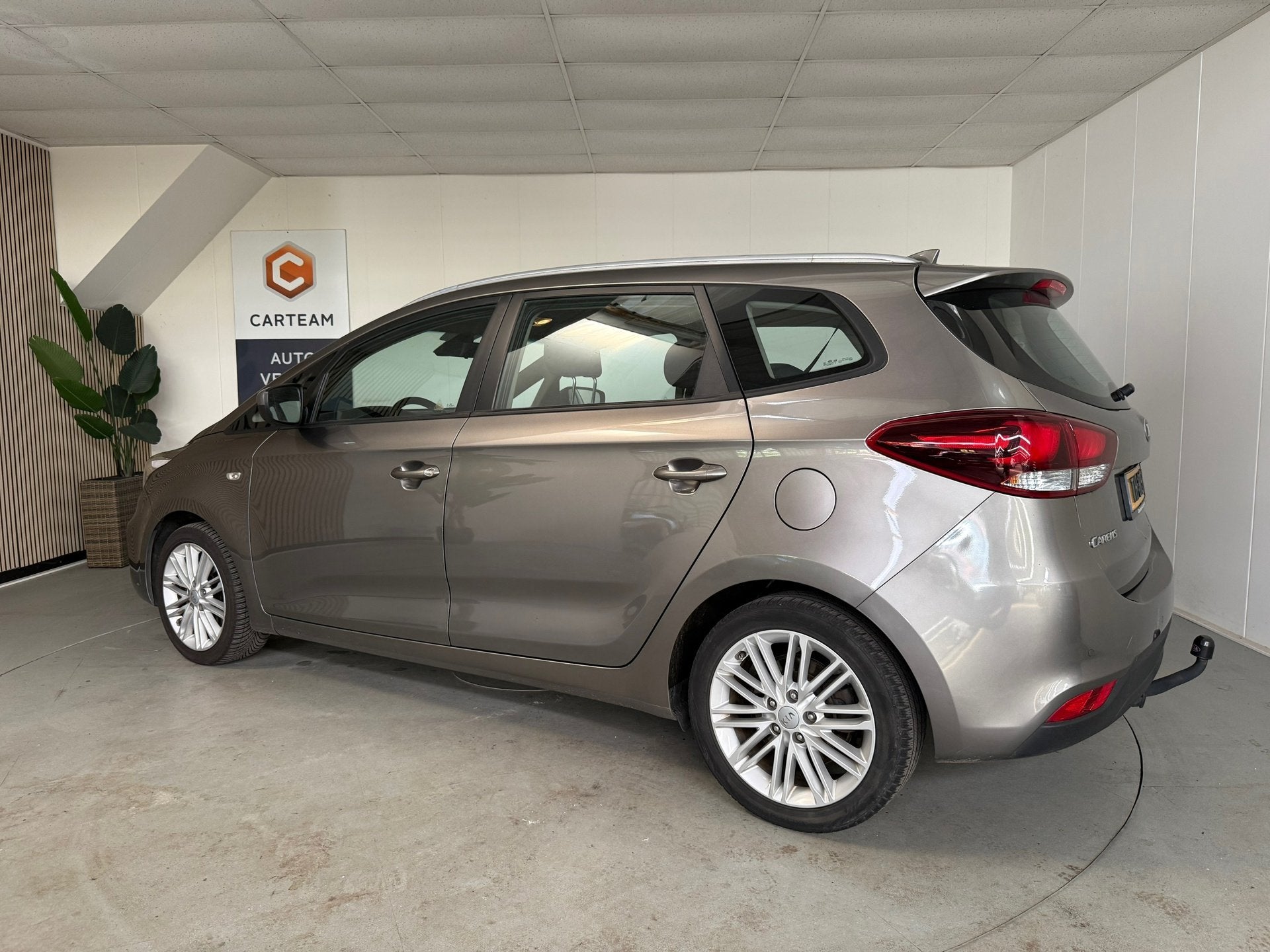 Kia Carens 1.6 GDi DynamicPlusLine Airco, 7-persoons,Trekhaa, Auto's, Kia, Voorwielaandrijving, Gebruikt, 4 cilinders, 7 stoelen