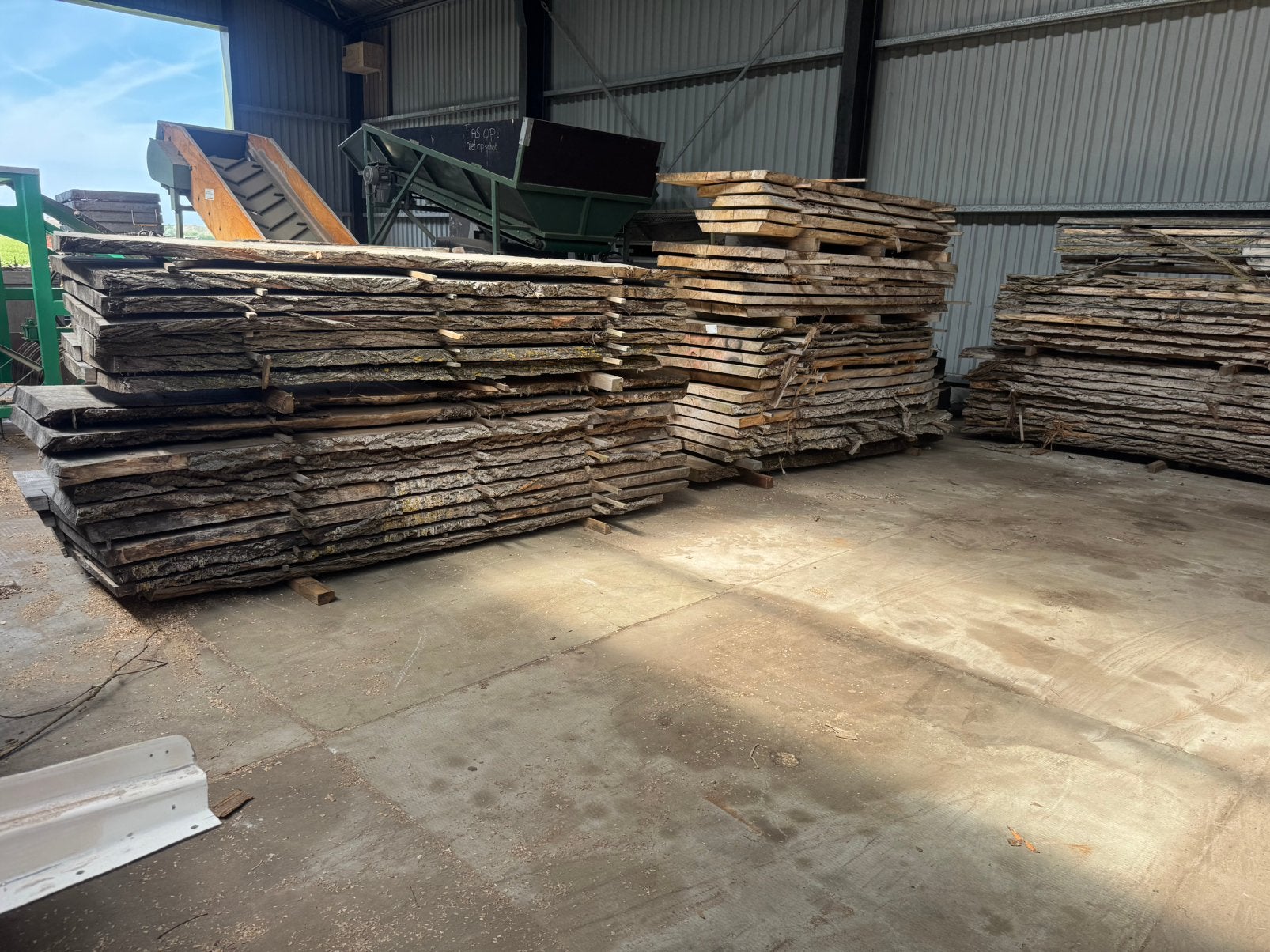 Gezaagde boomstammen schaaldelen, Gebruikt, Ophalen of Verzenden, 200 tot 250 cm, Plank