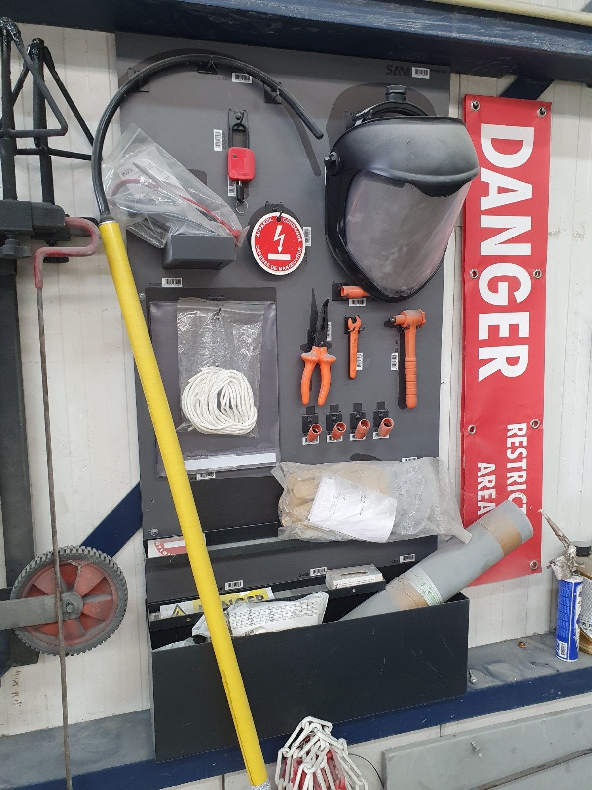 Elektrisch en hybride werkpaneel PAN-HYB, Ophalen, Zo goed als nieuw