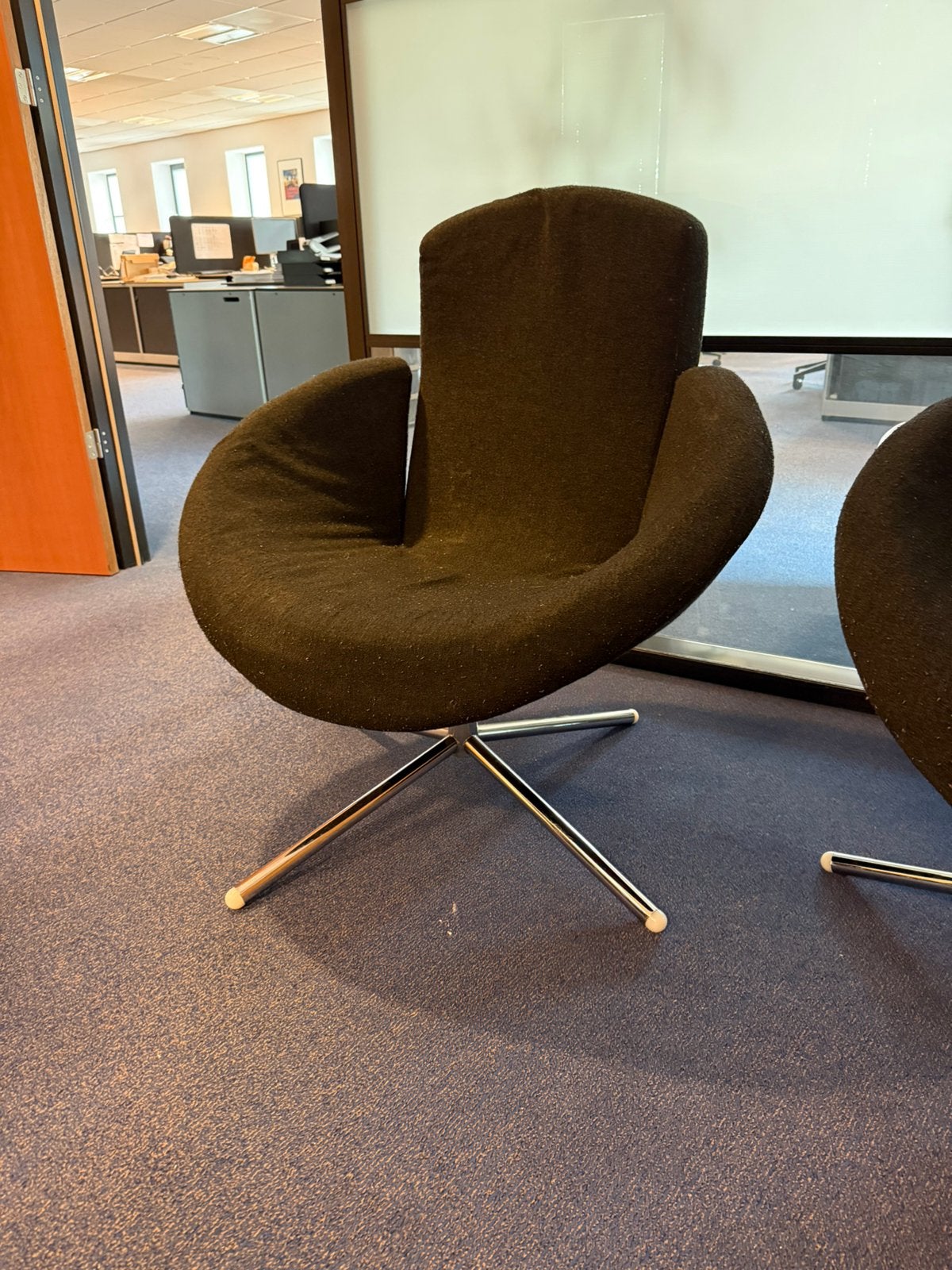 Design draai fauteuils 2 stuks, Huis en Inrichting, Fauteuils, Ophalen, Gebruikt, Minder dan 75 cm, Stof