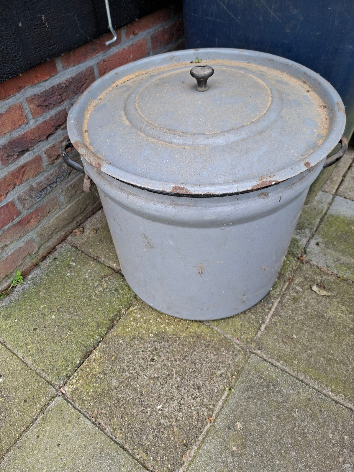Oude emaille pot met deksel, Antiek en Kunst, Antiek | Emaille, Ophalen
