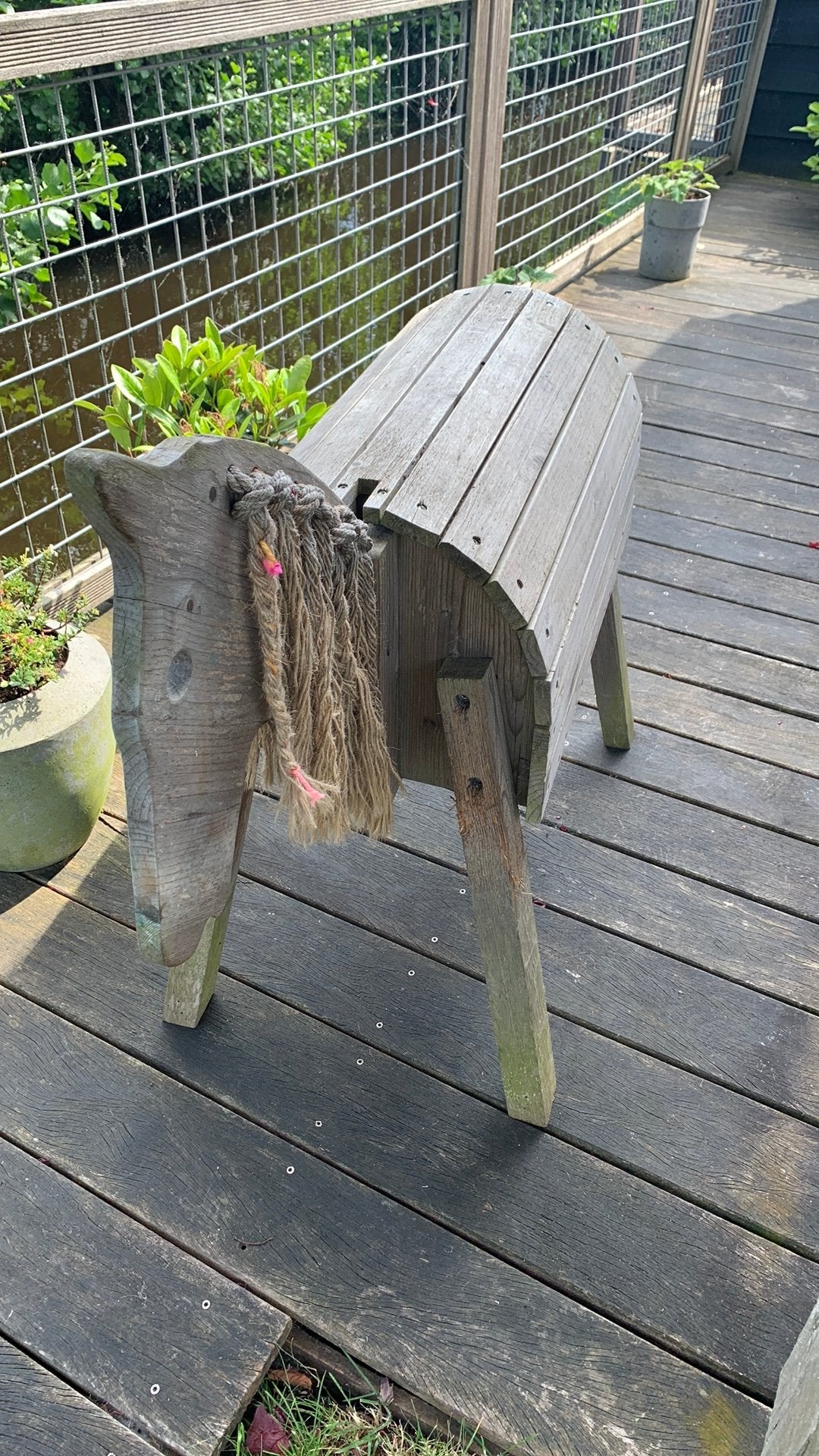Houten speelpaard voor buiten, Ophalen, Gebruikt
