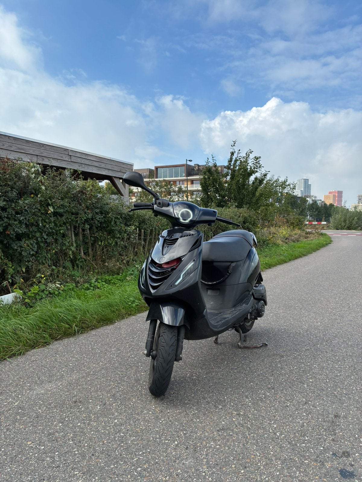 Zip, Ophalen, Zo goed als nieuw, Benzine, Zip