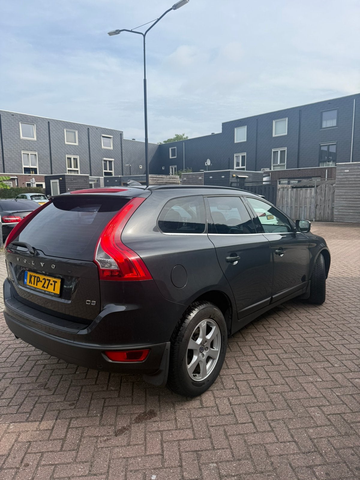 Volvo XC60 D3 Aut6 2012 Grijs, Auto's, Zwart, 1984 cc, 163 pk, 1600 kg