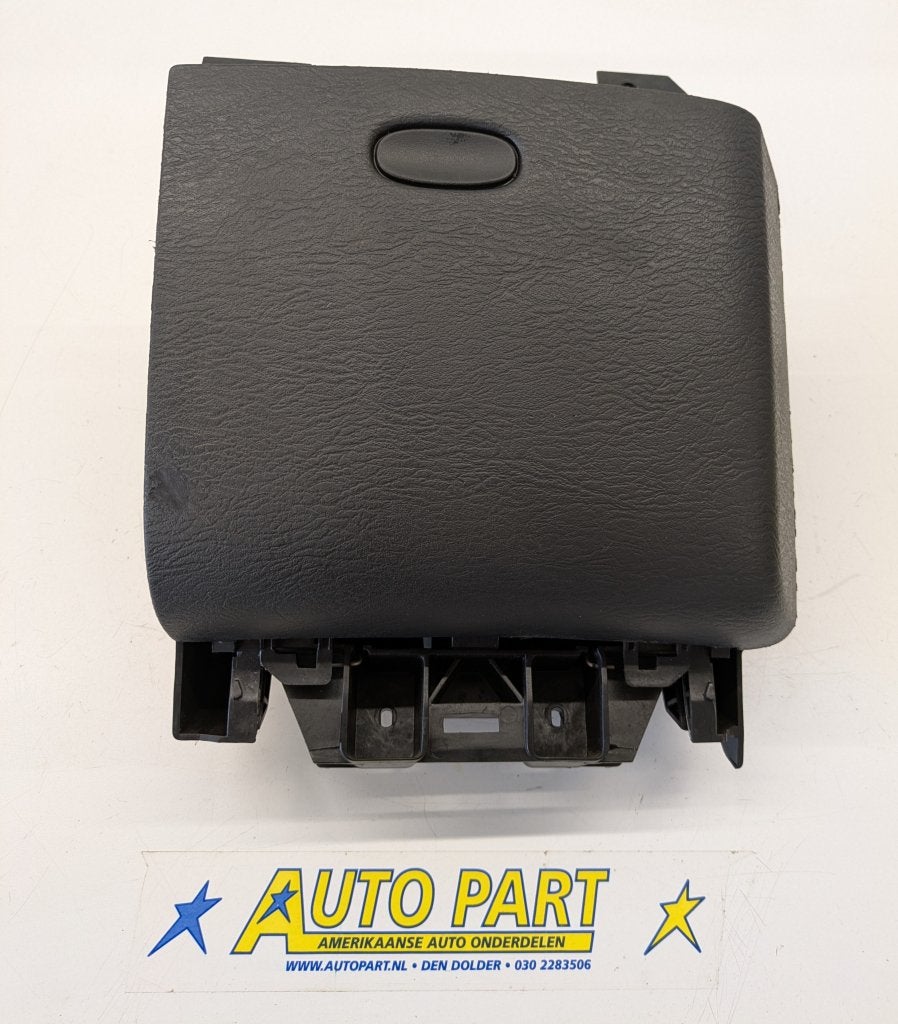 Dodge Ram bekerhouder 2002-2005, Gebruikt, PO Box 21-8004 | Auburn Hills, MI 48321-8004, Amerikaanse onderdelen, Ophalen of Verzenden