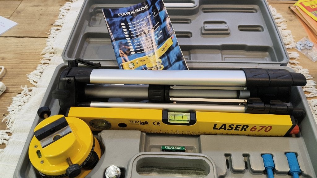 Parkside laserwaterpas met statief in koffer, Ophalen of Verzenden, Zo goed als nieuw, Overige meters