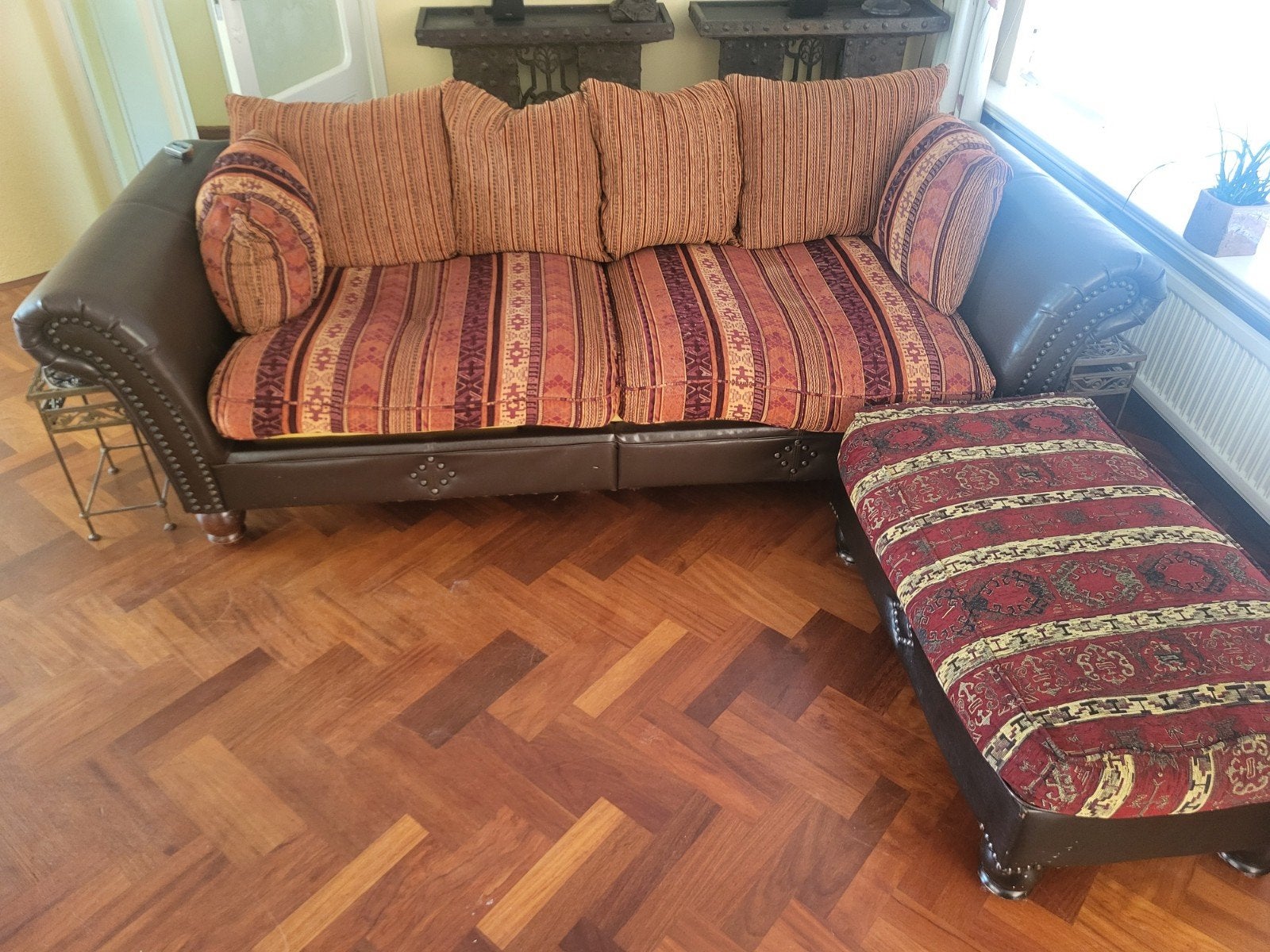 Loungbank, Ophalen