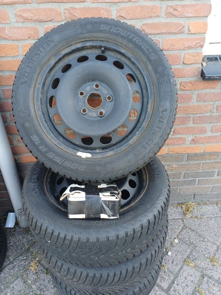 Vredestein Snowtrac 5 Winterbanden op stalen velgen, Ophalen, Gebruikt, Seat