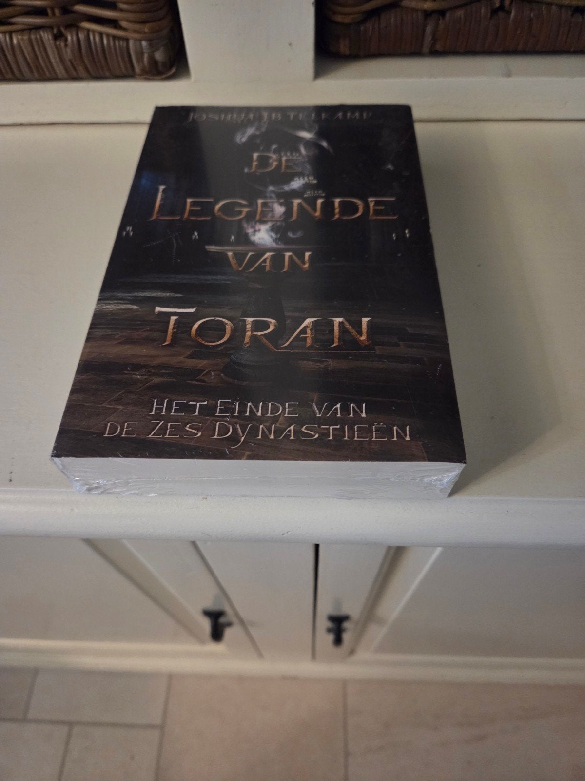Joshua J.B. Telkamp - De Legende van Toran, Ophalen of Verzenden, Zo goed als nieuw