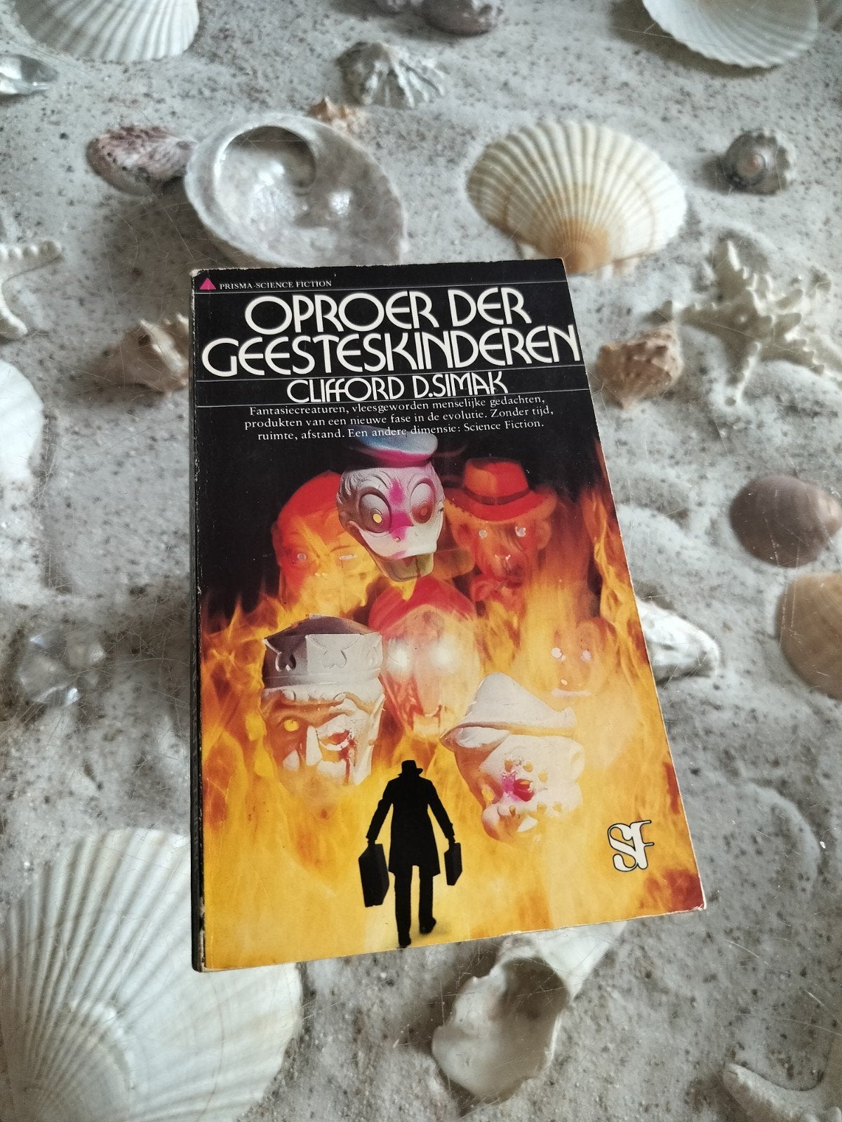 Clifford D Simak - Oproer der Geesteskinderen Prisma 1552, Ophalen of Verzenden, Gelezen