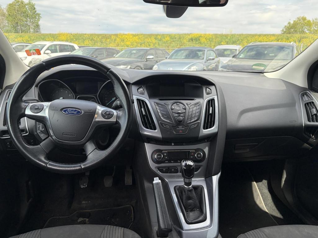 Ford Focus Wagon 1.0 EcoBoost Titanium nw d.riem + versn.bak, Auto's, Ford, Euro 5, Gebruikt, Zwart, Met garantie (alle)