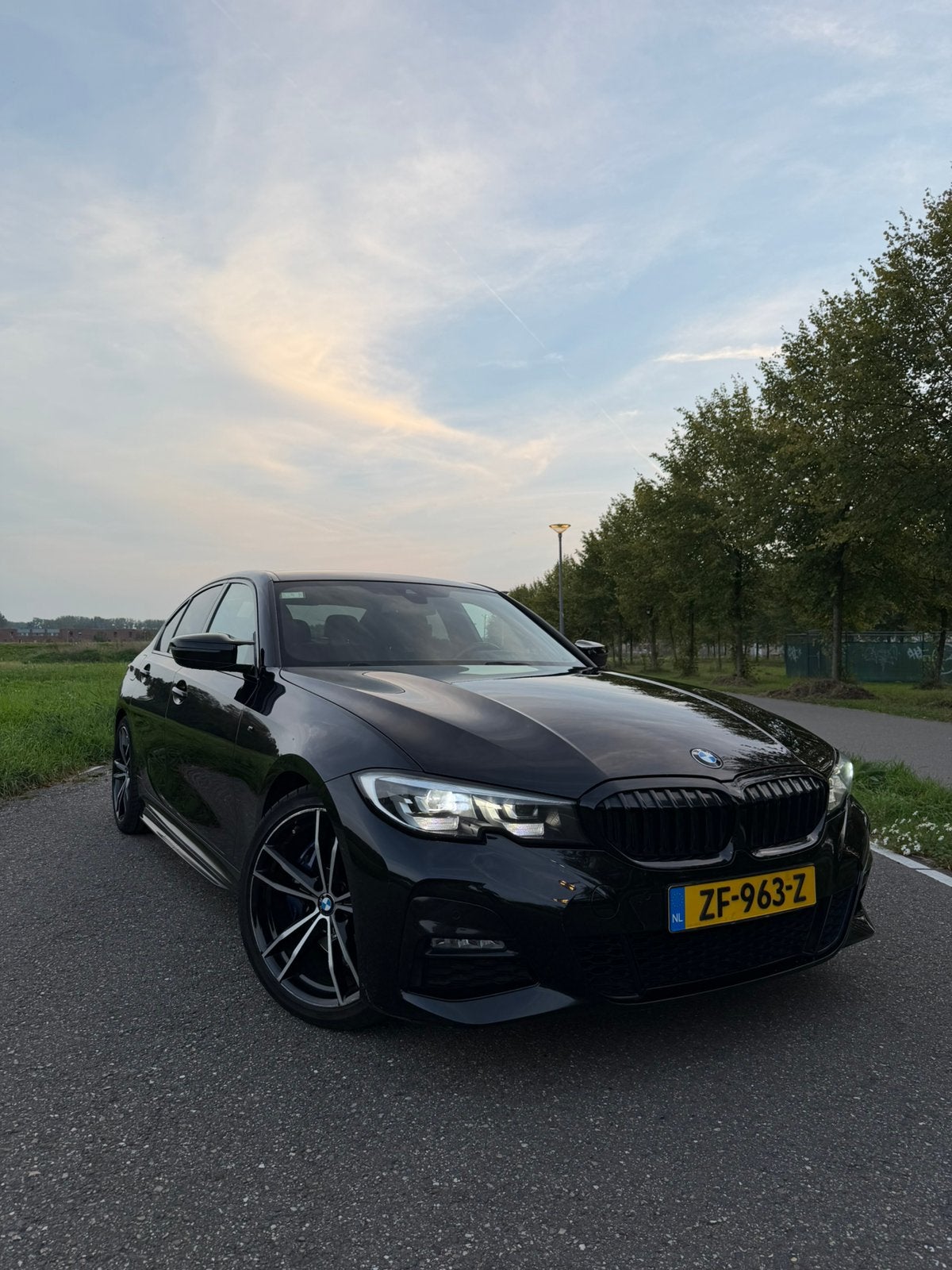 BMW 320i M-Sport Shadow Line | Elek Trekhaak | Adaptief, Auto's, 1998 cc, Achterwielaandrijving, Zwart, 4 cilinders