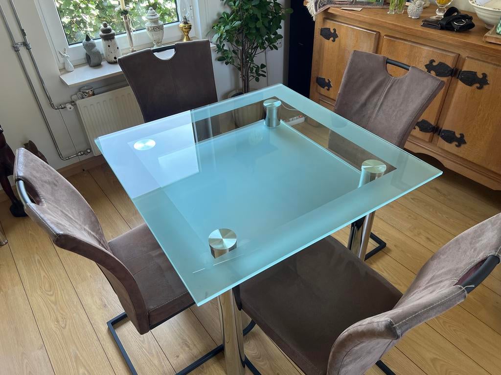 Glazen eettafel met 4 stoelen, Huis en Inrichting, Tafels | Eettafels, Ophalen, Gebruikt, Vierkant, 50 tot 100 cm