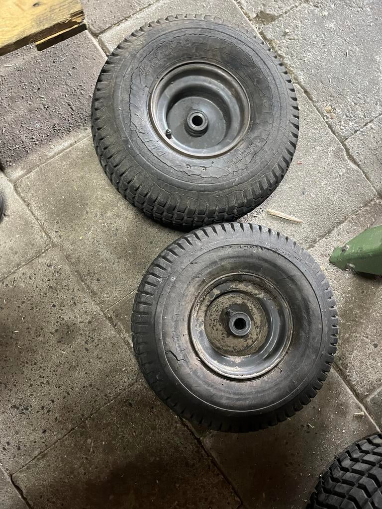 Husqvarna Zitmaaier Banden - Gebruikt, Ophalen of Verzenden, Gebruikt