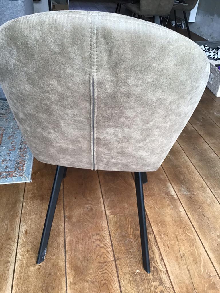 Eettafel ( mangohout) en 4 bijpassende stoelen, Huis en Inrichting, Ophalen, Bruin, Zo goed als nieuw, Vier