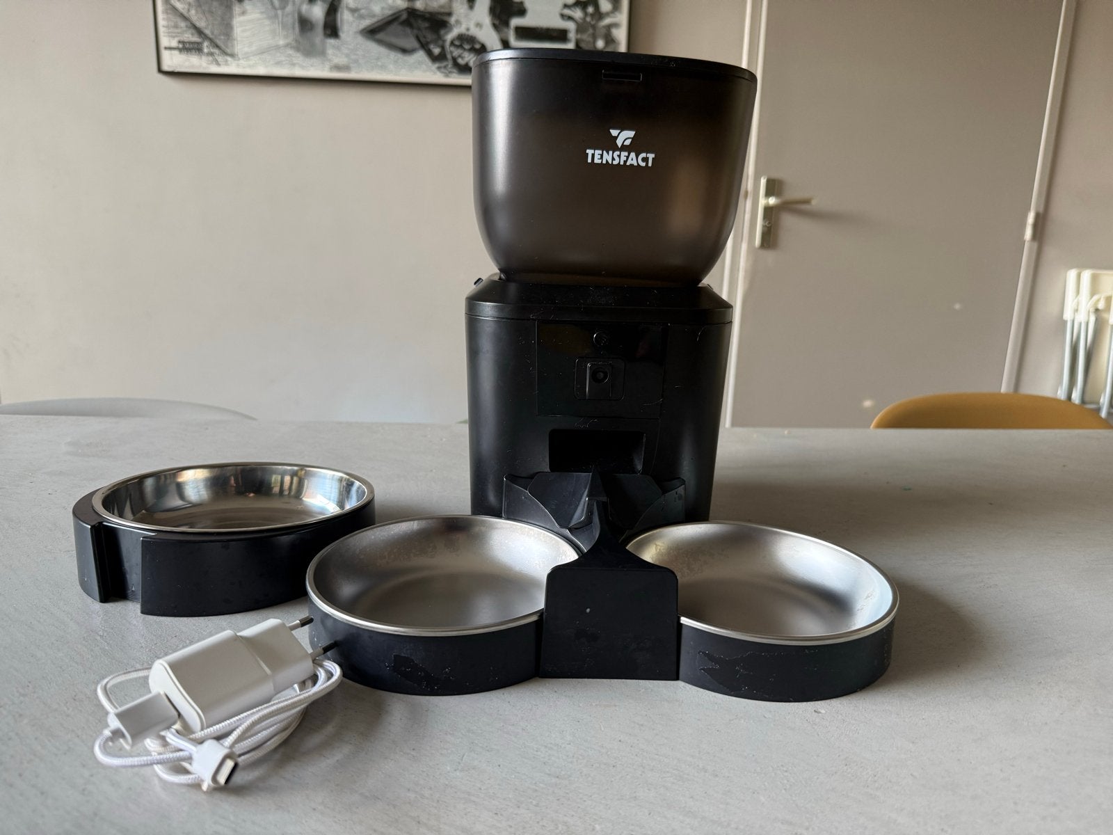 Tensfact automatische voederautomaat met camera en wifi, Dieren en Toebehoren, Ophalen of Verzenden, Automatisch, Zo goed als nieuw