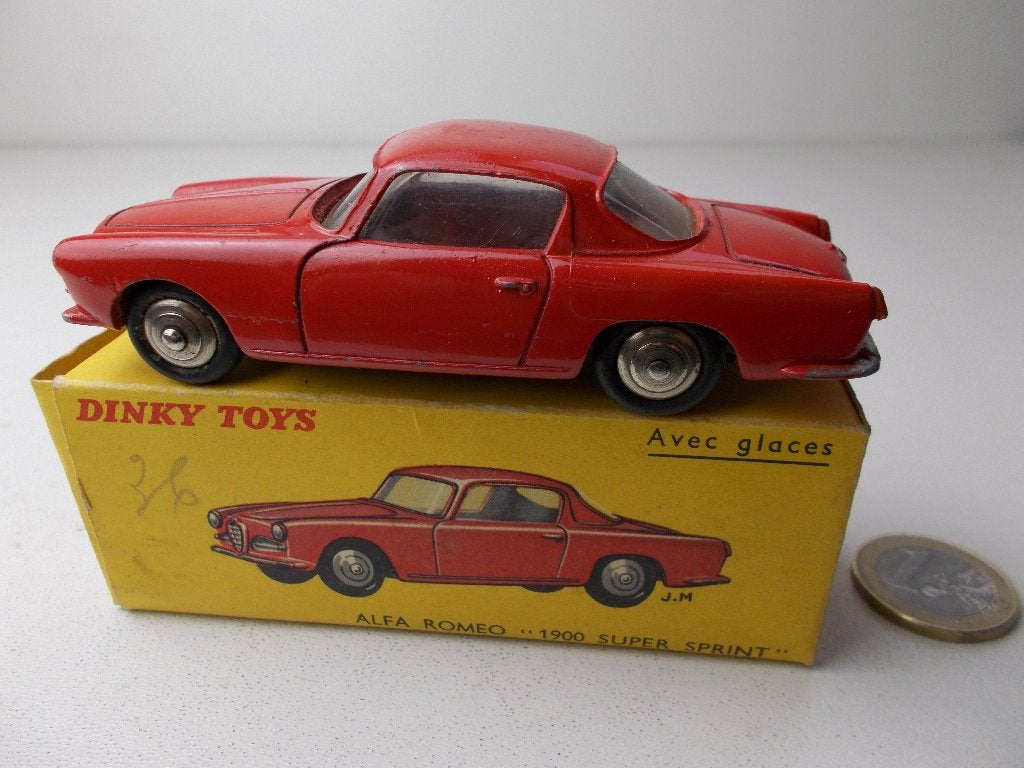 1958 Dinky Toys 24-J COUPE ALFA ROMEO "1900 SUPER SPRINT".