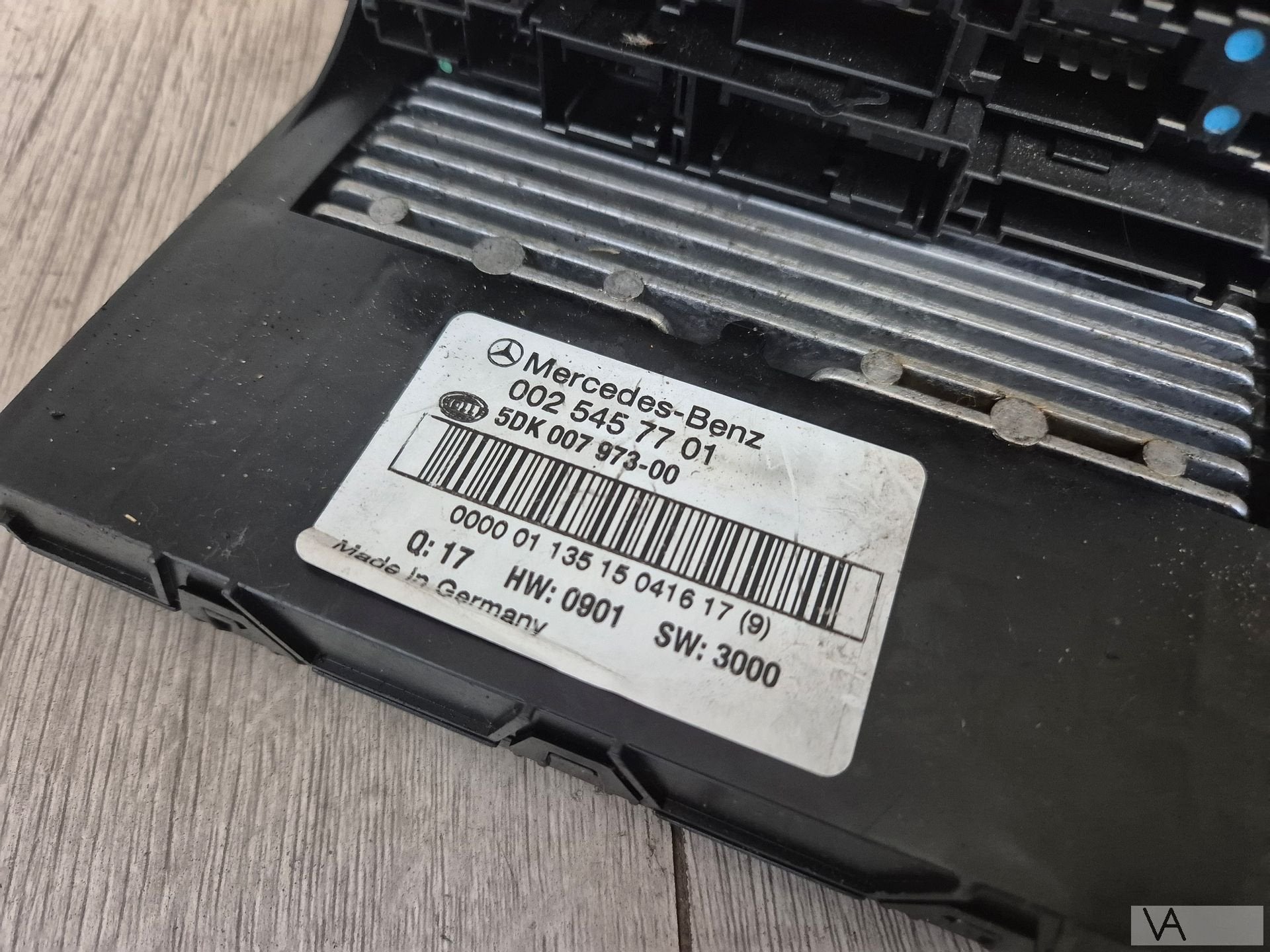 Zekeringkast SAM voorzijde Mercedes C klasse W203 0025457701, Gebruikt, -, Ophalen of Verzenden, -