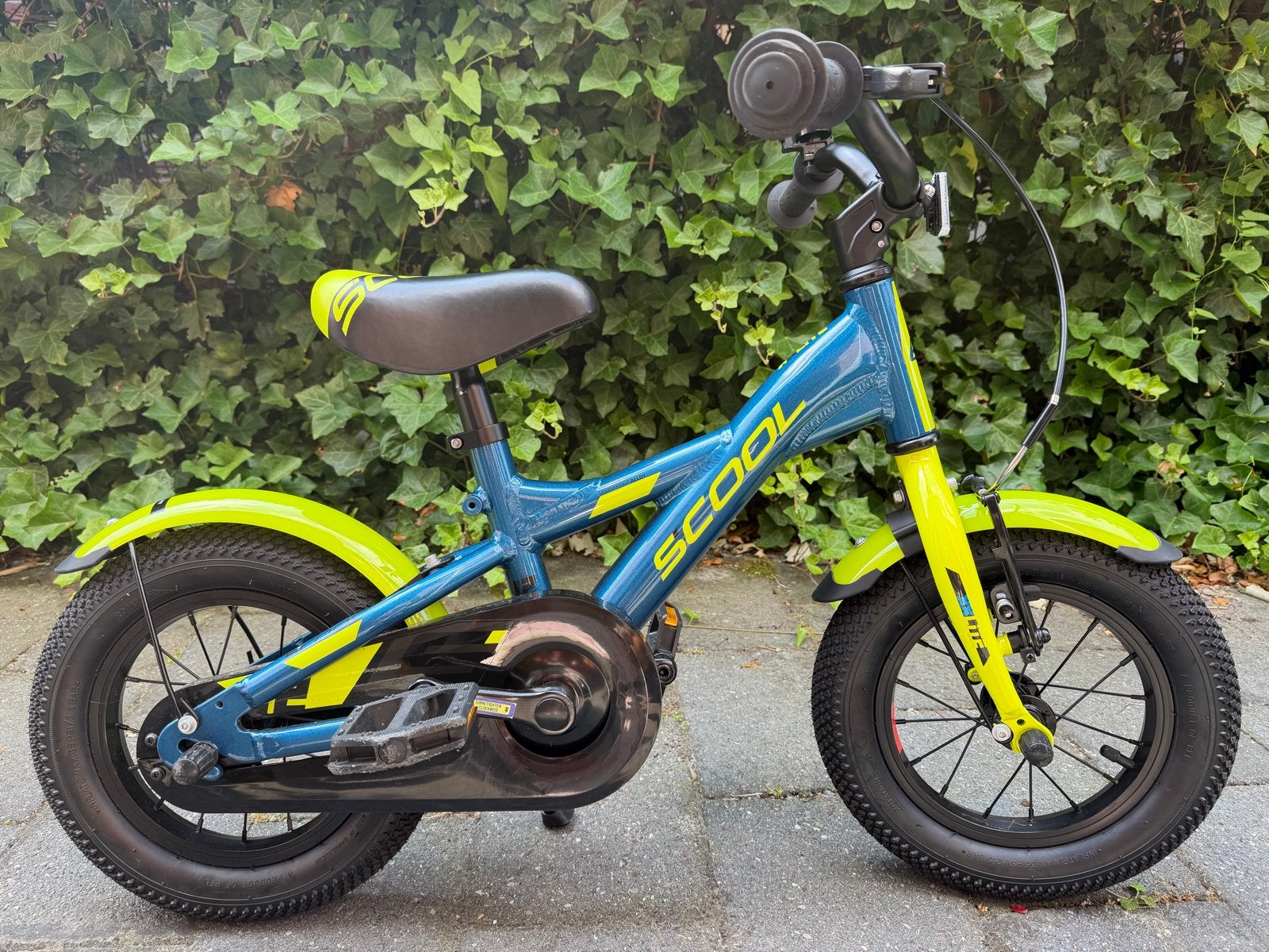 S'COOL Xxlite 12 inch kinderfiets - Zo goed als nieuw, Fietsen en Brommers, Ophalen, Terugtraprem, S'cool, Minder dan 16 inch