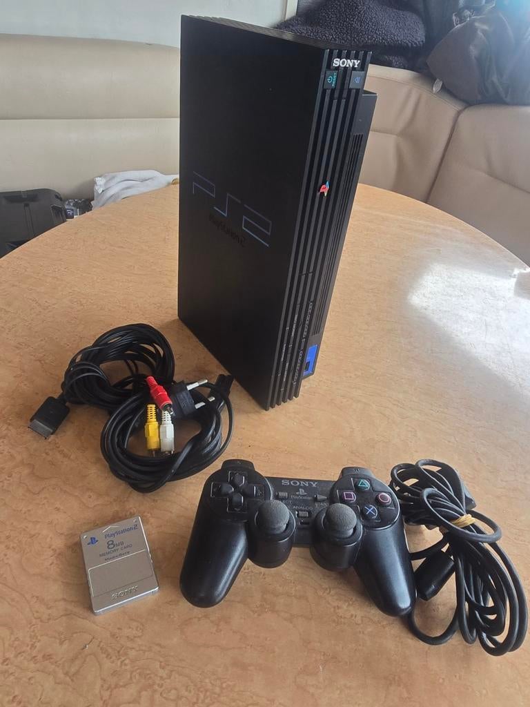 PlayStation 2 (PS2) met controller en geheugenkaart, Spelcomputers en Games, Gebruikt, Zwart, Ophalen of Verzenden, Met geheugenkaart