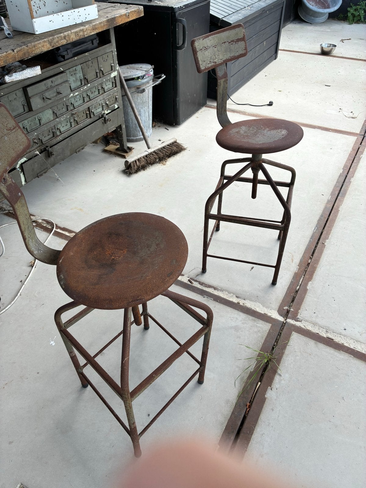 Vintage industriële krukken (2 stuks), Ophalen