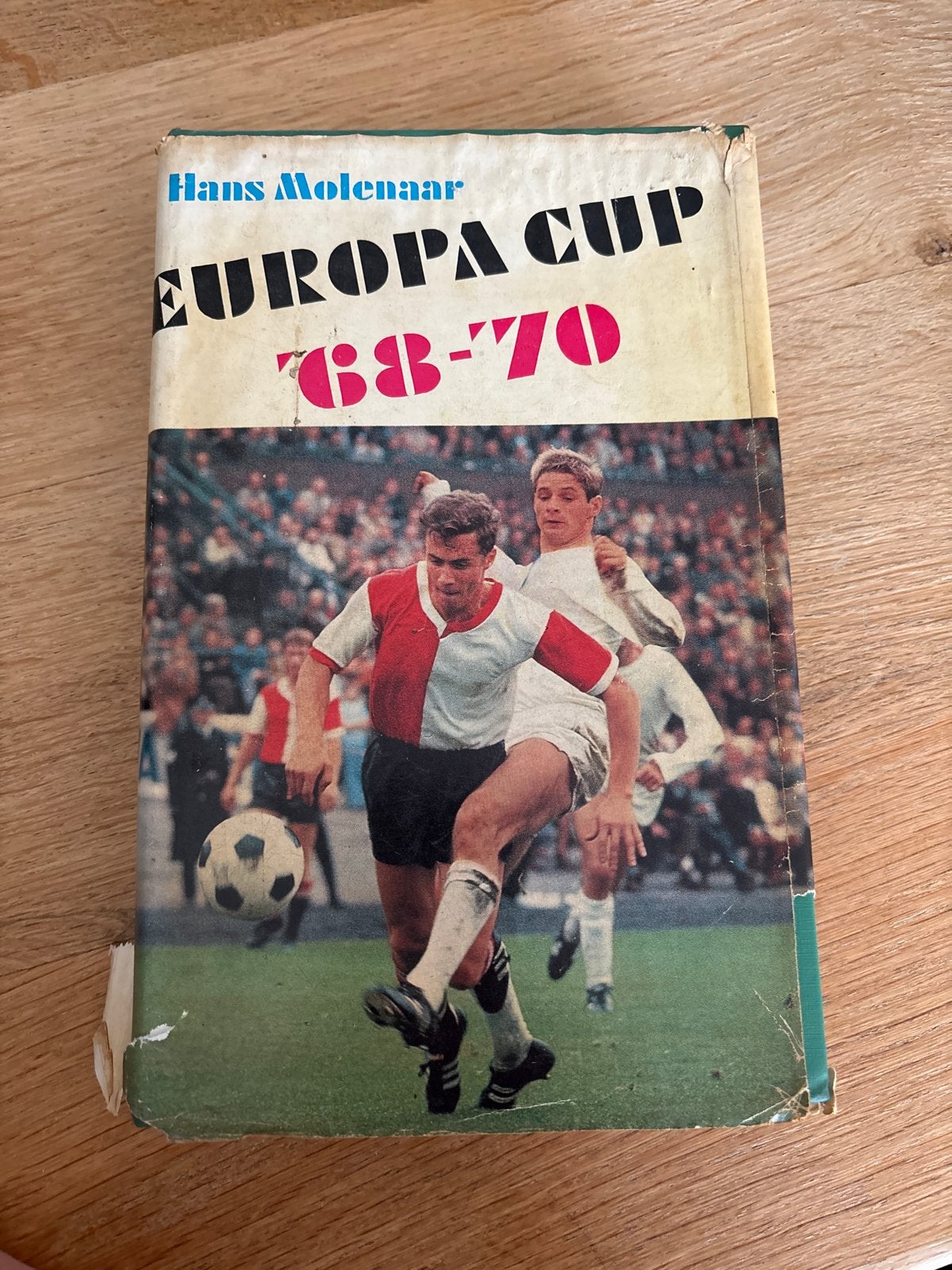 Hans Molenaar - Europa Cup 68-70 Voetbalboek, Ophalen of Verzenden, Gelezen, Balsport