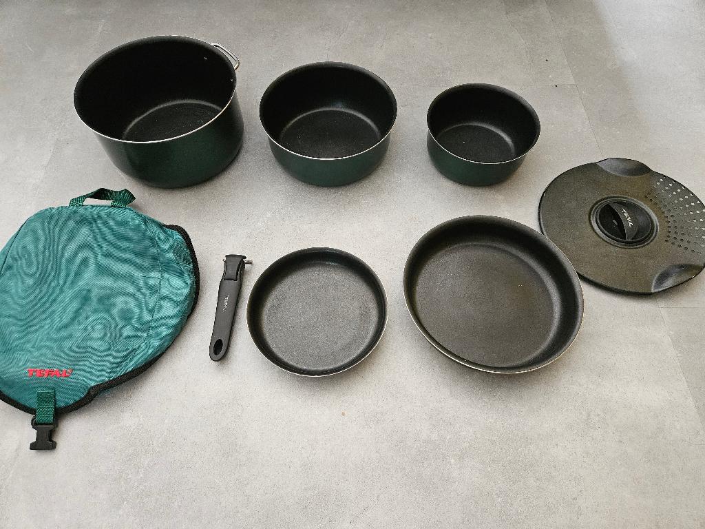 Tefal camping pannenset, Caravans en Kamperen, Kampeeraccessoires, Ophalen of Verzenden, Zo goed als nieuw