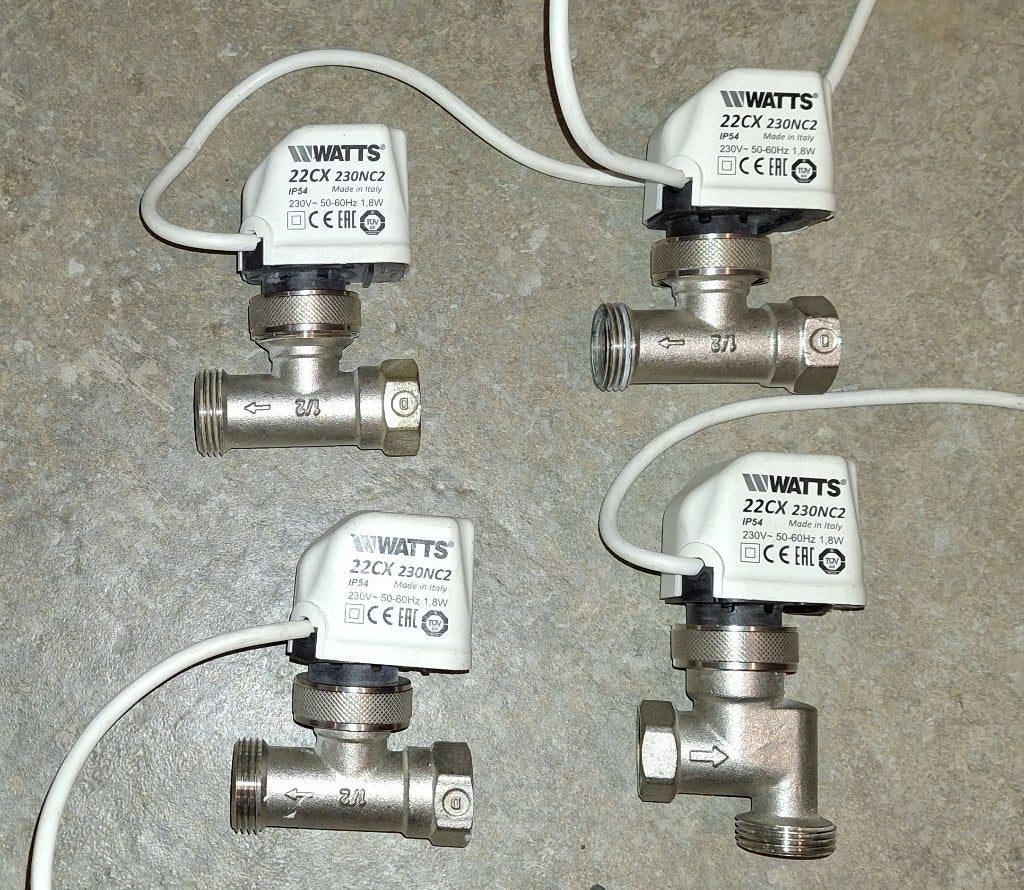 4 x Watts 22CX 230NC2 Stelmotor met radiator ventielen, Gebruikt, Minder dan 30 cm, Overige typen, Minder dan 60 cm