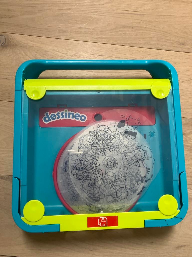 Dessineo: Leer tekenen voor de kleintjes!, Ophalen of Verzenden, Zo goed als nieuw, Knutselen