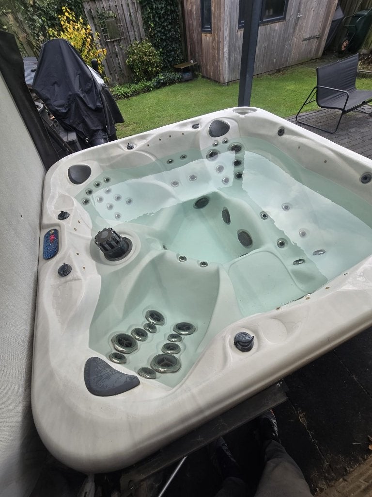 Jacuzzi Spa 5 persoons Balboa, type Shine, Ophalen, Gebruikt, Vast