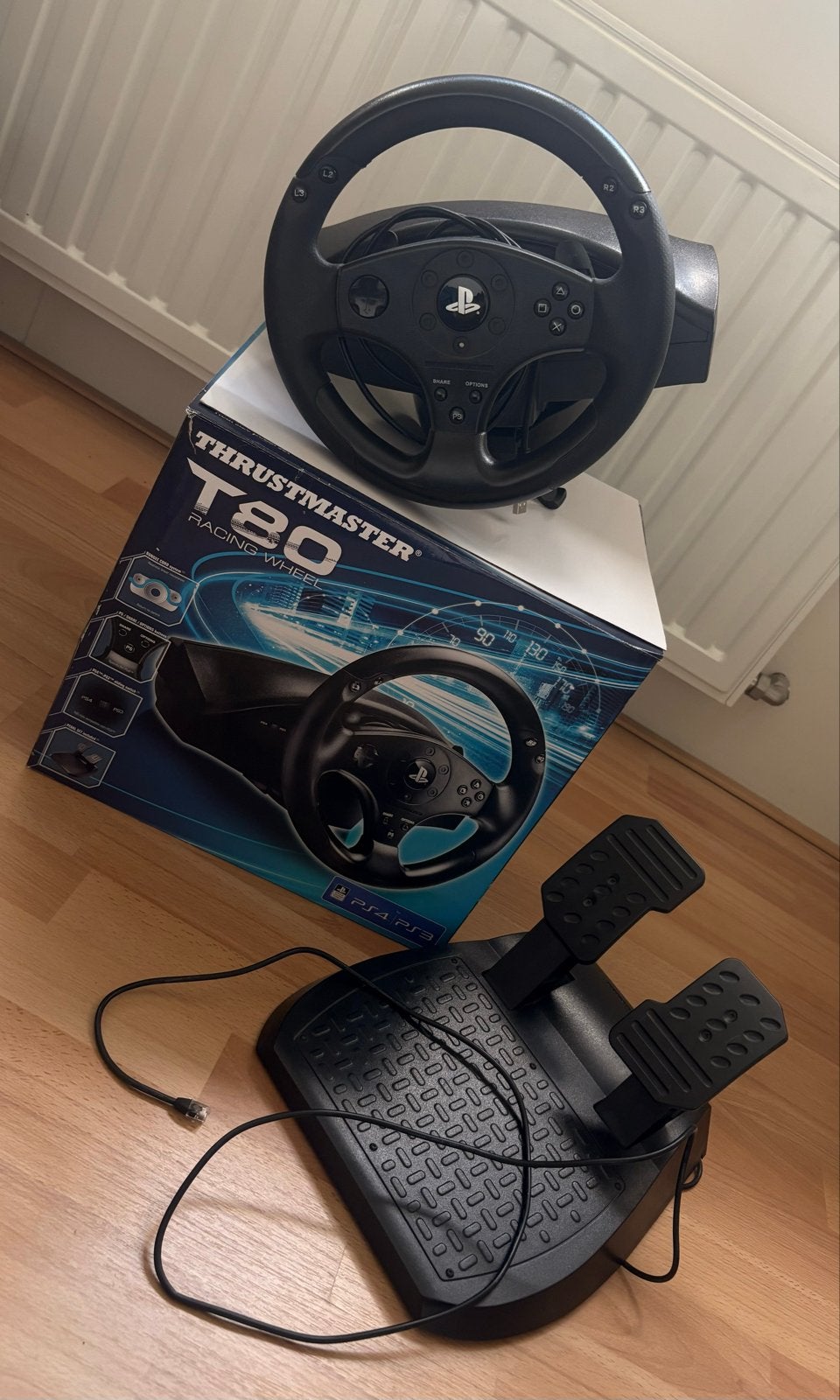 Thrustmaster T80 Racing Wheel PS4/PS3 met pedalen, Ophalen of Verzenden, Zo goed als nieuw, Stuur of Pedalen, PlayStation 4