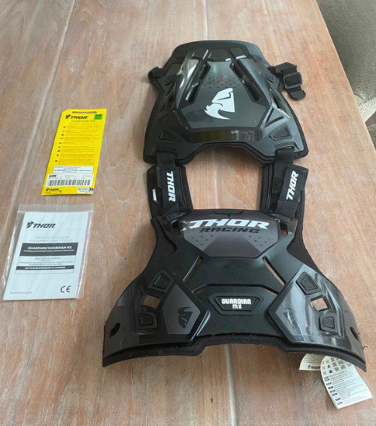 Te koop Thor bodyprotector. Mt S/M, Fietsen en Brommers, Ophalen, Zo goed als nieuw