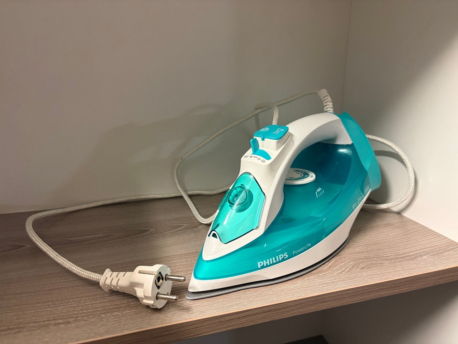 Philips PowerLife Strijkijzer, Ophalen of Verzenden, Zo goed als nieuw, Strijkijzer met snoer