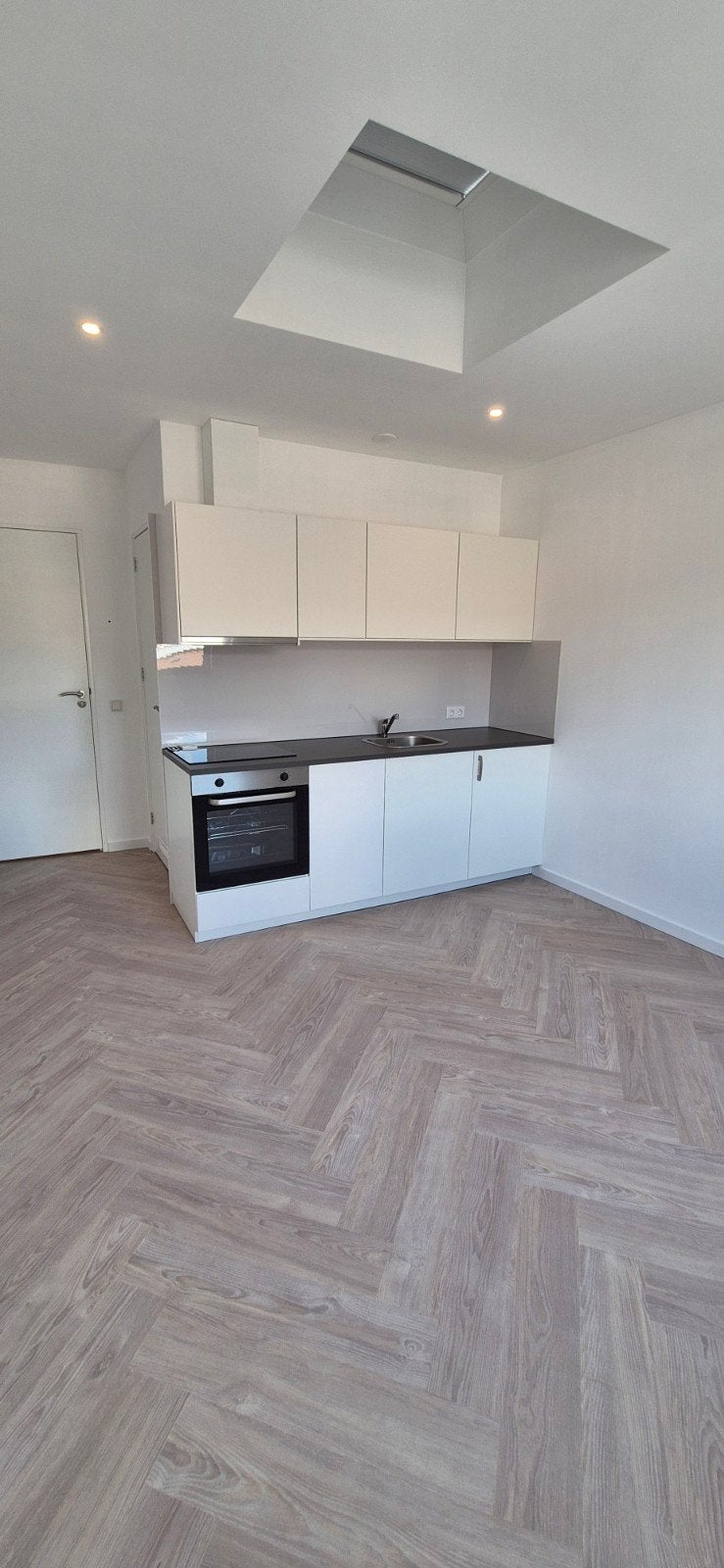 6 x nieuwe kamer te huur - centrum Apeldoorn per 1 augustus, Gelderland, Apeldoorn, 18 m², (Studenten)kamer