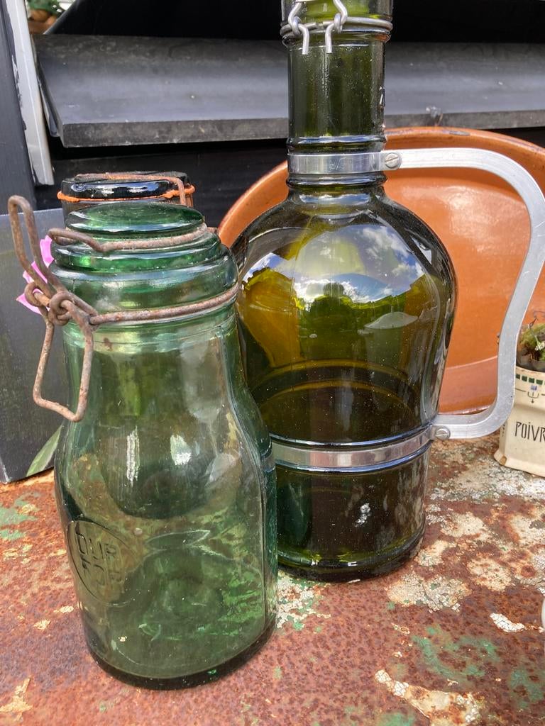 Drie brocante groene glazen flessen, Antiek en Kunst, Antiek | Glas en Kristal, Ophalen of Verzenden