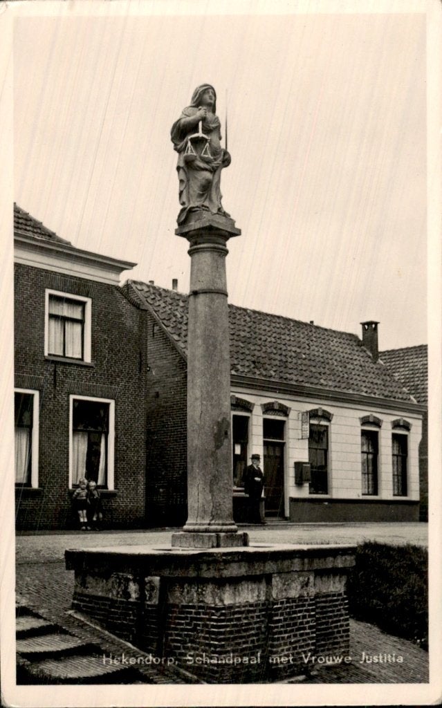Hekendorp - Schandpaal - Vrouwe Justitia, Verzamelen, Ansichtkaarten | Nederland, Ongelopen, Utrecht, 1920 tot 1940, Ophalen of Verzenden