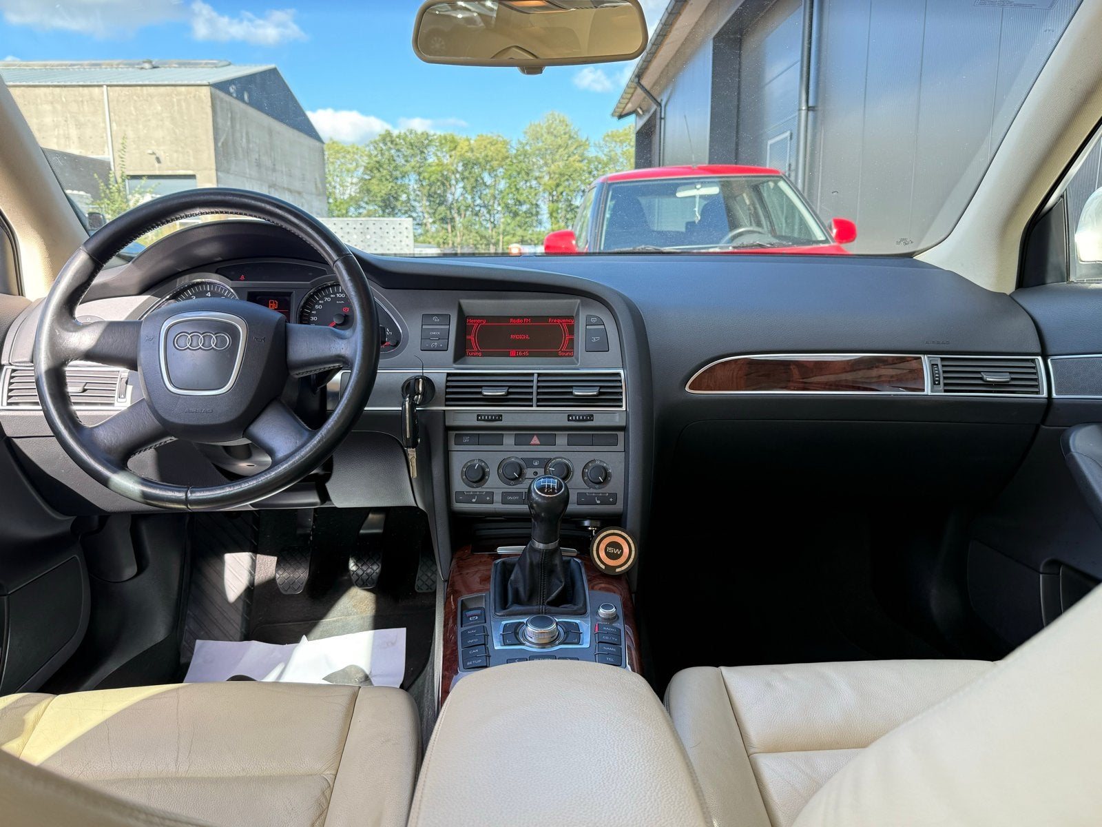 Audi A6 2.4 V6 130KW 2004 Wit, Auto's, Voorwielaandrijving, Wit, 10 km/l, Bedrijf