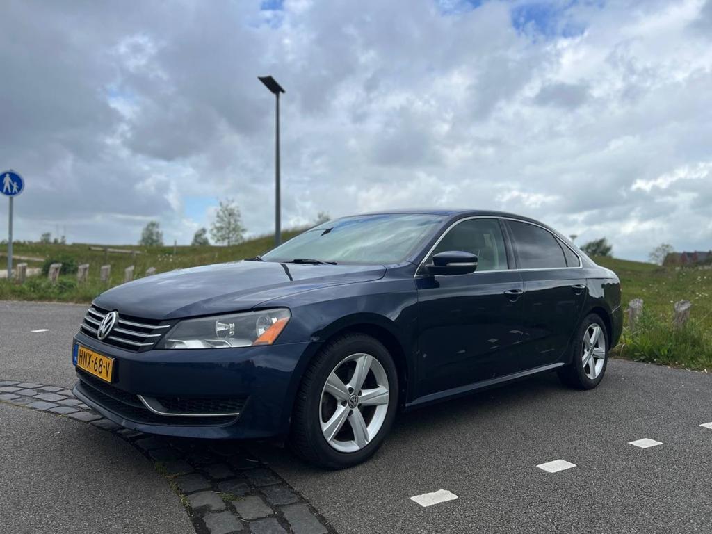 Volkswagen Passat NMS SE 1.8 TSI Automatic (2014) -180hp, Auto's, Volkswagen, Particulier, Benzine, Sedan, Geïmporteerd, Blauw