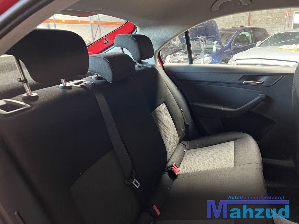 SEAT TOLEDO 4 compleet interieur 2012-2019, Gebruikt, Autovia A-2, Km 585 585
08760  Martorell, ES, Ophalen of Verzenden, SEAT S.A.