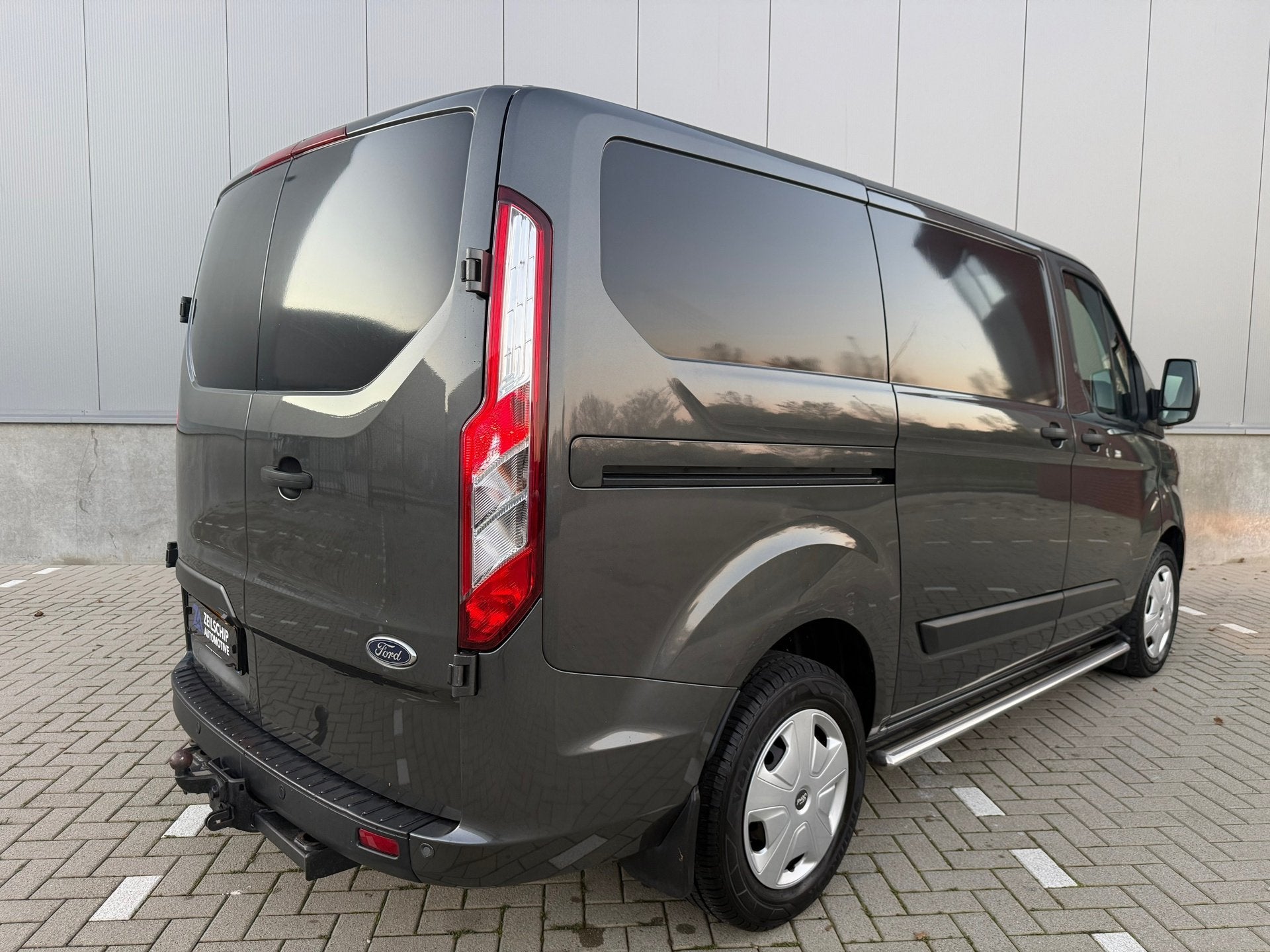 Ford Transit Custom 280 2.0 TDCI L1H1 AUTOMAAT|TREKHAAK|CAME, Auto's, Bestelauto's, Stof, 1995 cc, 4 cilinders, Bedrijf