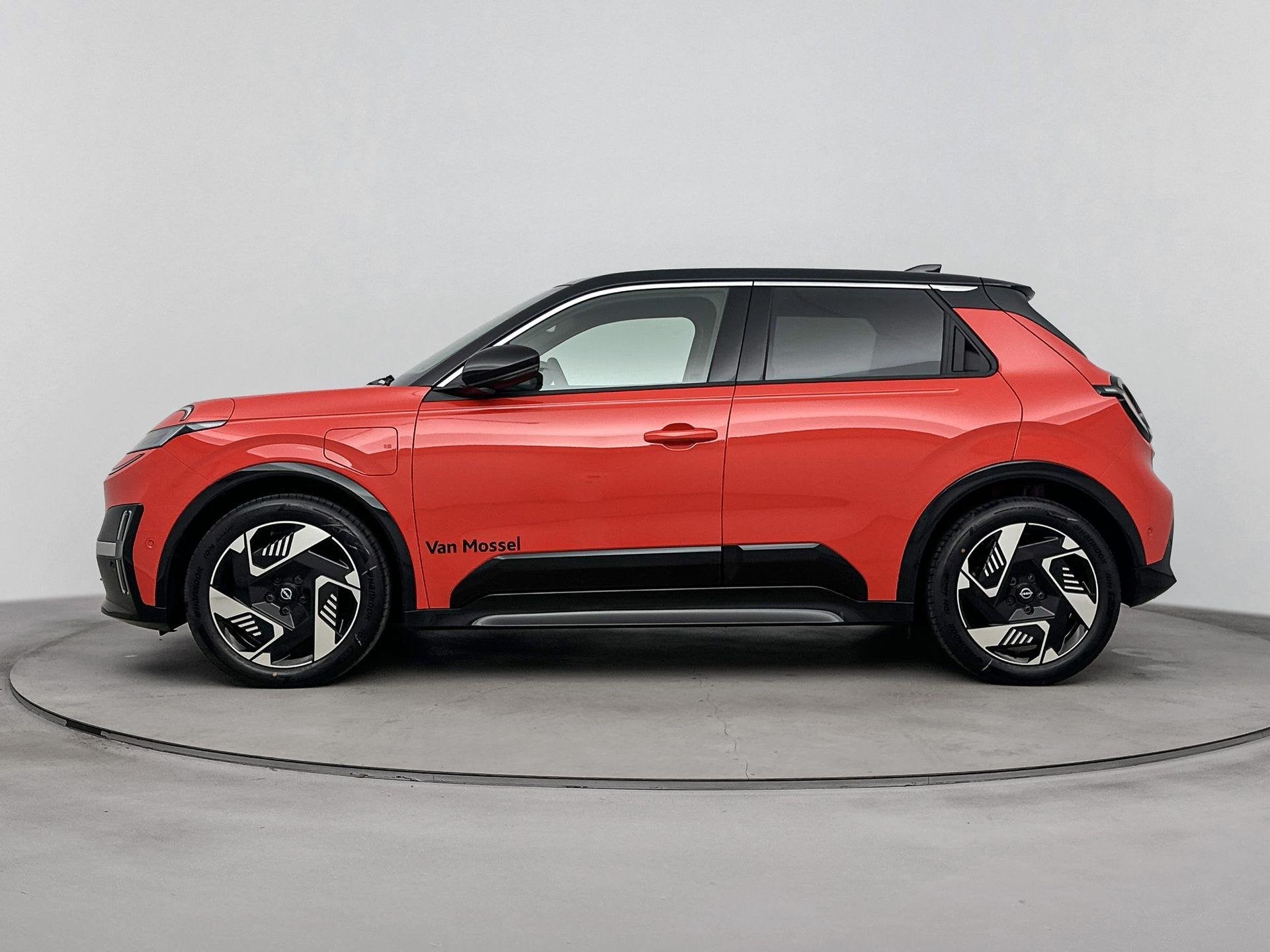 Nissan Micra EVOLVE 52 kWh | Apple Carplay & Android Auto |, 150 pk, Leder en Stof, Origineel Nederlands, 500 kg